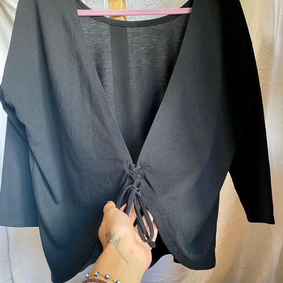 Open back black La Senza long sleeve shirt - Picture 3 of 3